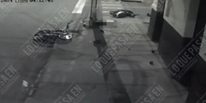 Cámara de seguridad muestra violento choque en el que murió un motociclista en Bucaramanga.